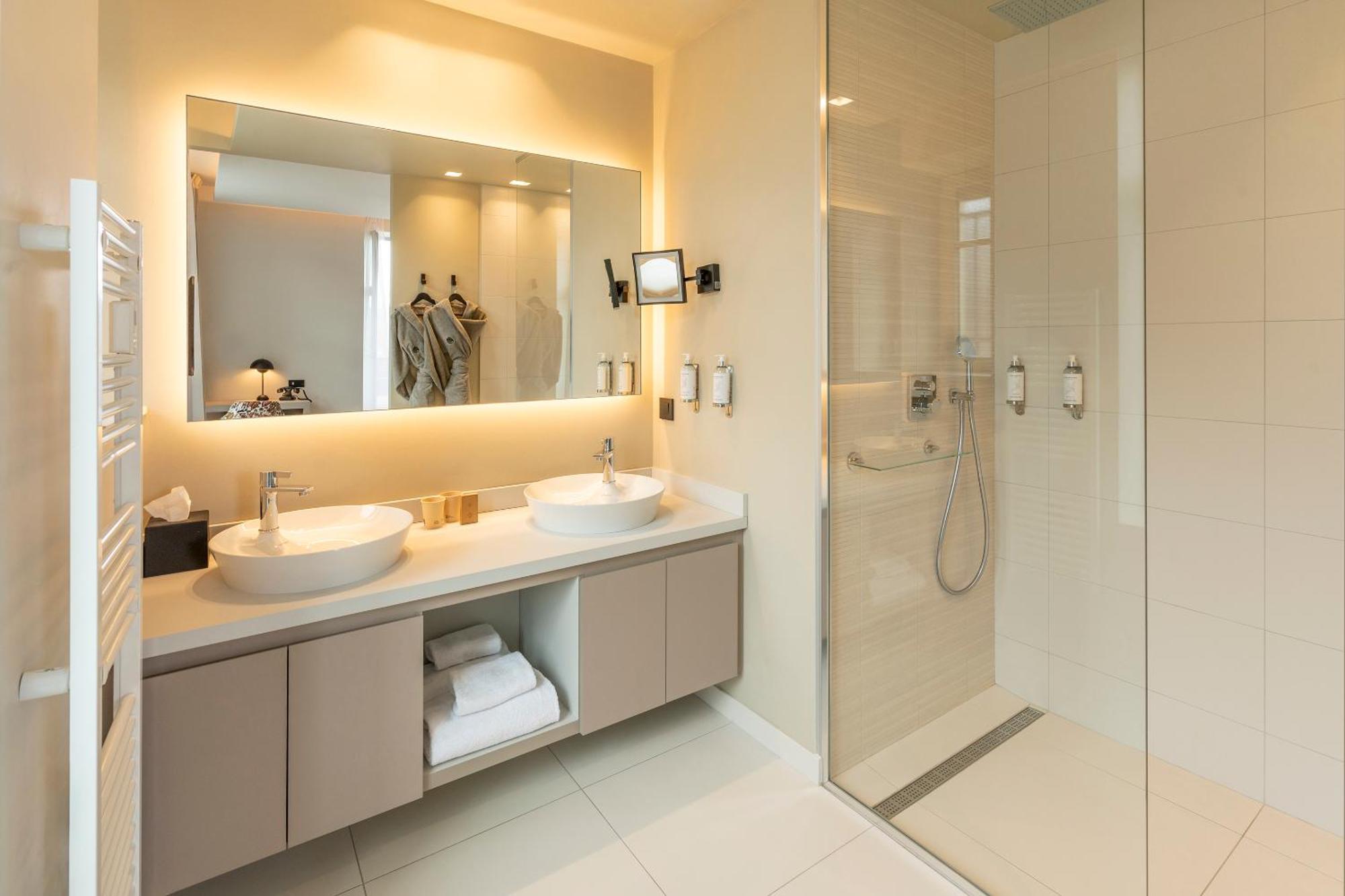 Best Western Premier Le Chapitre Hotel And Spa Remiremont Esterno foto