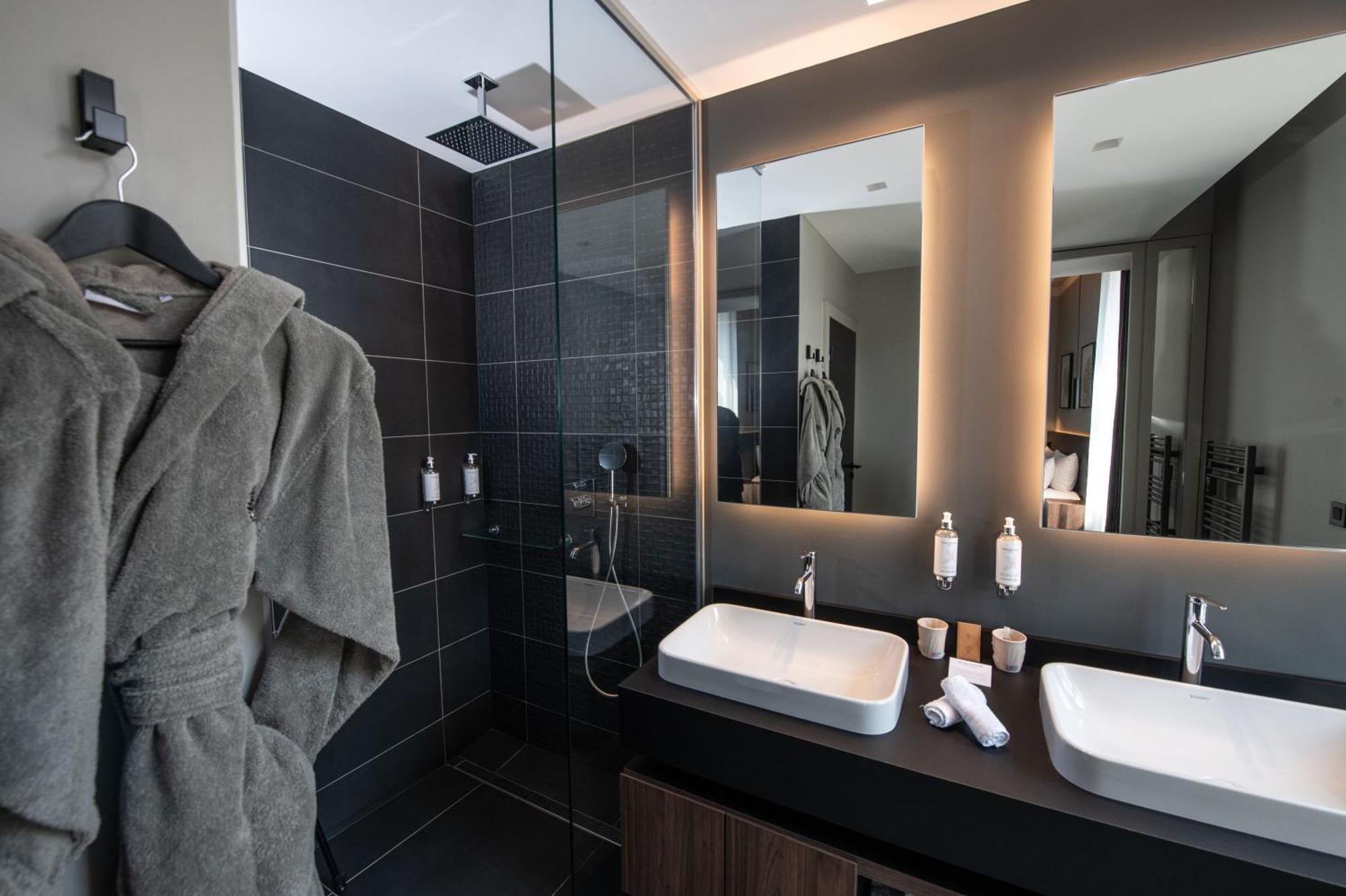 Best Western Premier Le Chapitre Hotel And Spa Remiremont Esterno foto